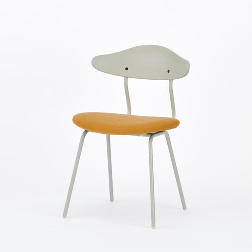 キャメルイエロー