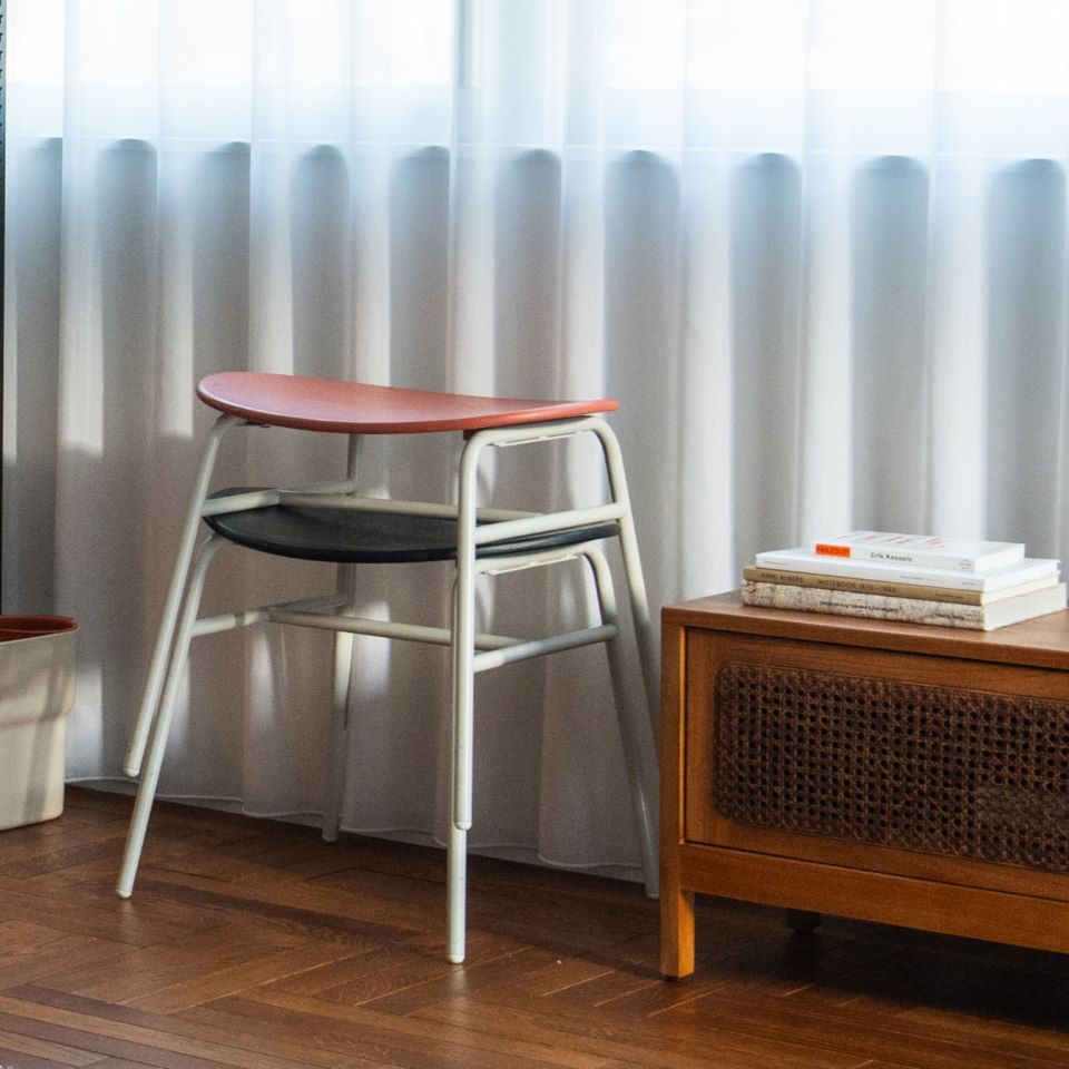 KUUM Stool kinoco - Gray White Steel Frame/Colored Wooden Seat / クーム スツール キノコ