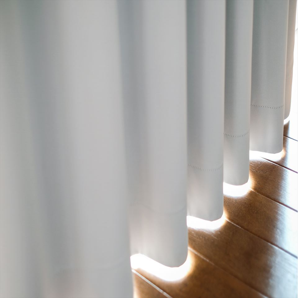 Satin Curtain / カーテン