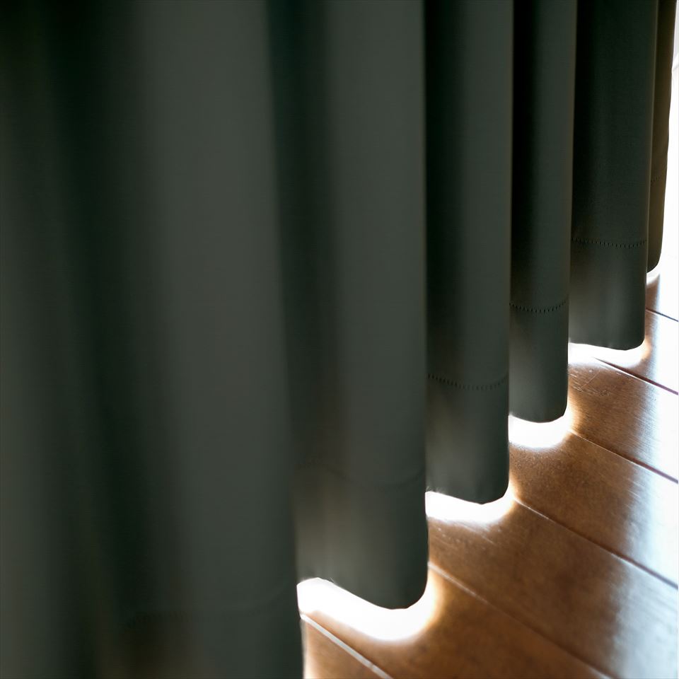 Satin Curtain / カーテン