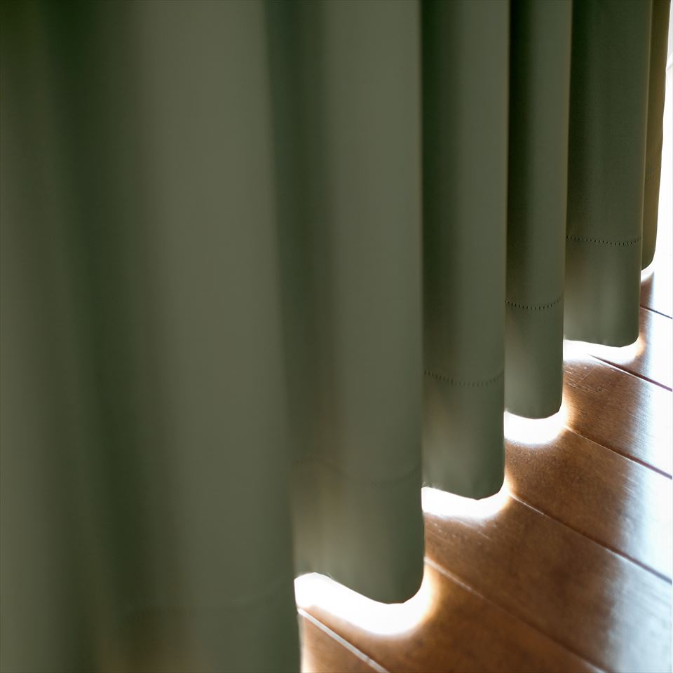Satin Curtain / カーテン