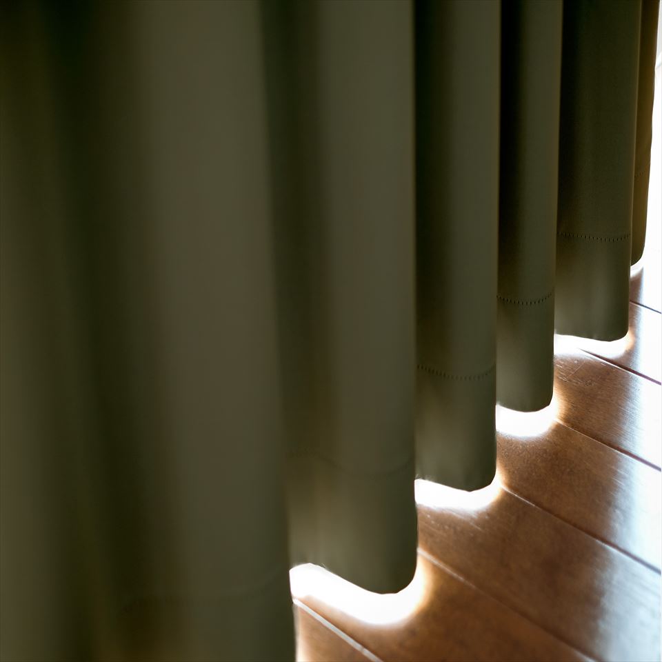 Satin Curtain / カーテン