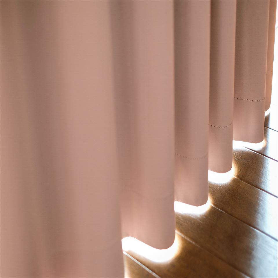 Satin Curtain / カーテン