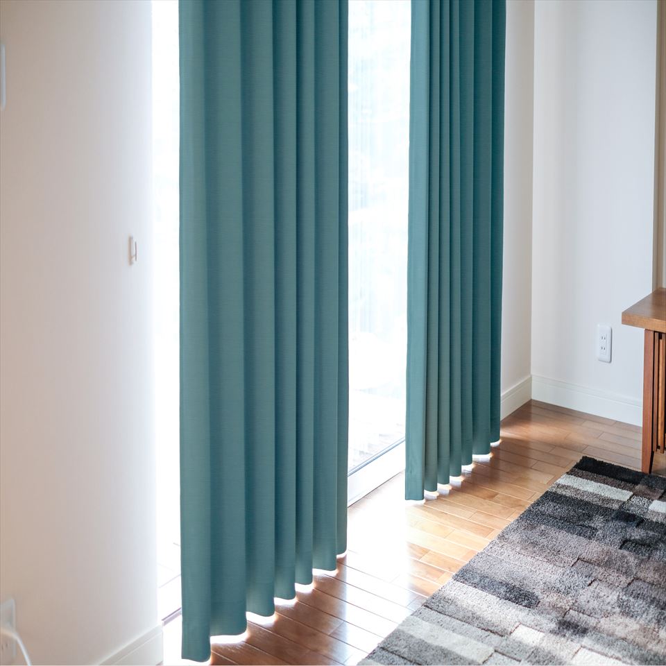 Natural Touch Curtain / カーテン