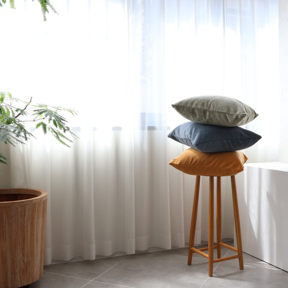 Textured Cushion Cover / クッションカバー