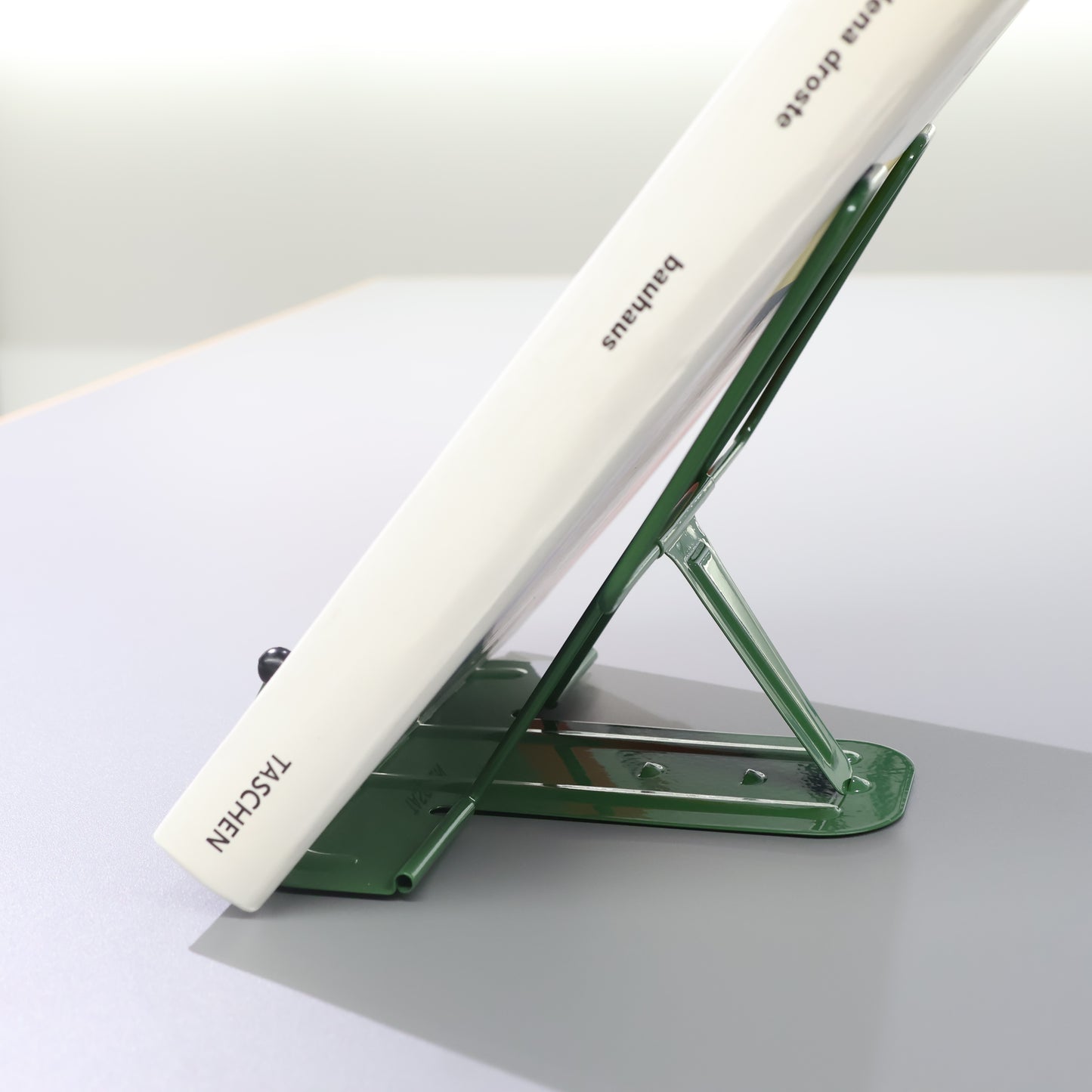 Metal Book Stand / メタルブックスタンド