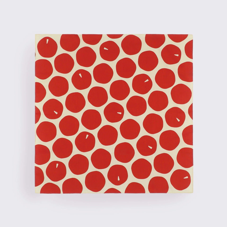 かまわぬ風呂敷 りんご柄 広げた状態