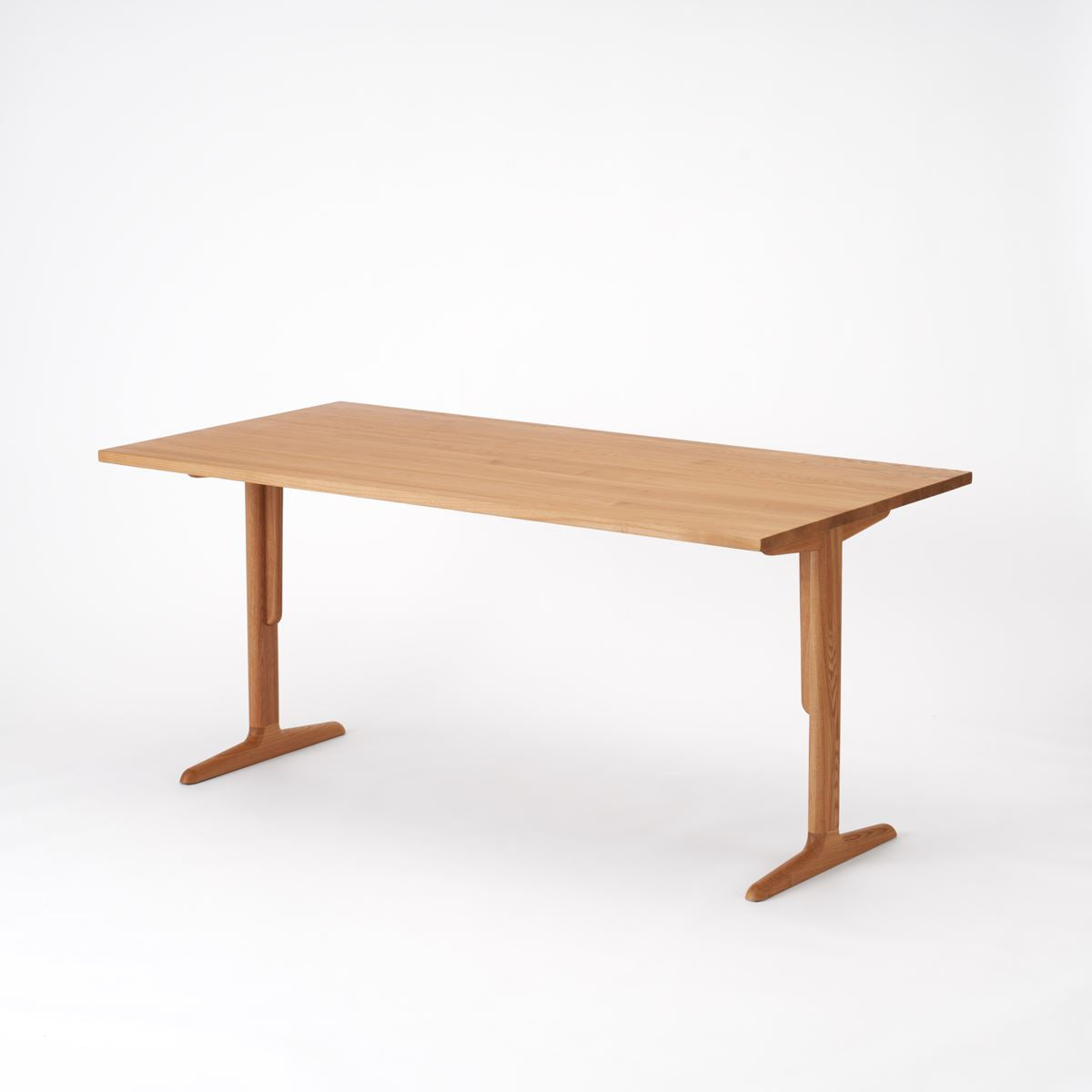 KUUM Table W1600 × D800 - アッシュ無垢材ナチュラル / クーム テーブル