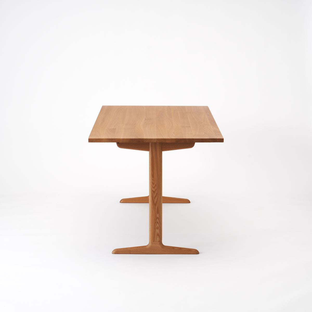 KUUM Table W1600 × D800 - アッシュ無垢材ナチュラル / クーム テーブル