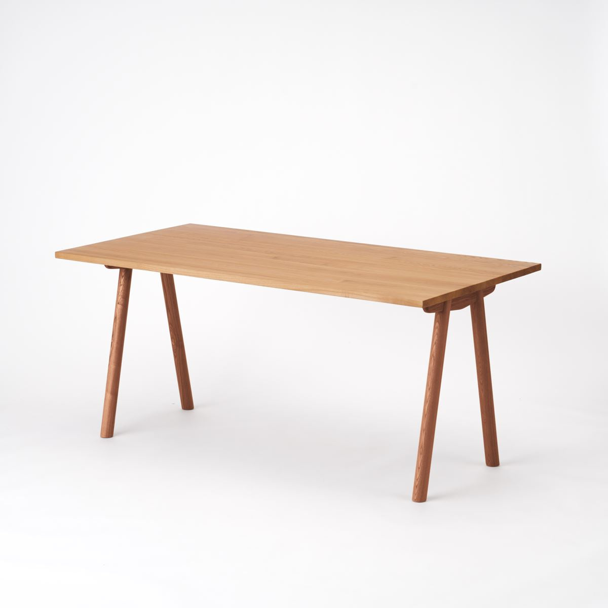 KUUM Table W1600 × D800 - アッシュ無垢材ナチュラル / クーム テーブル