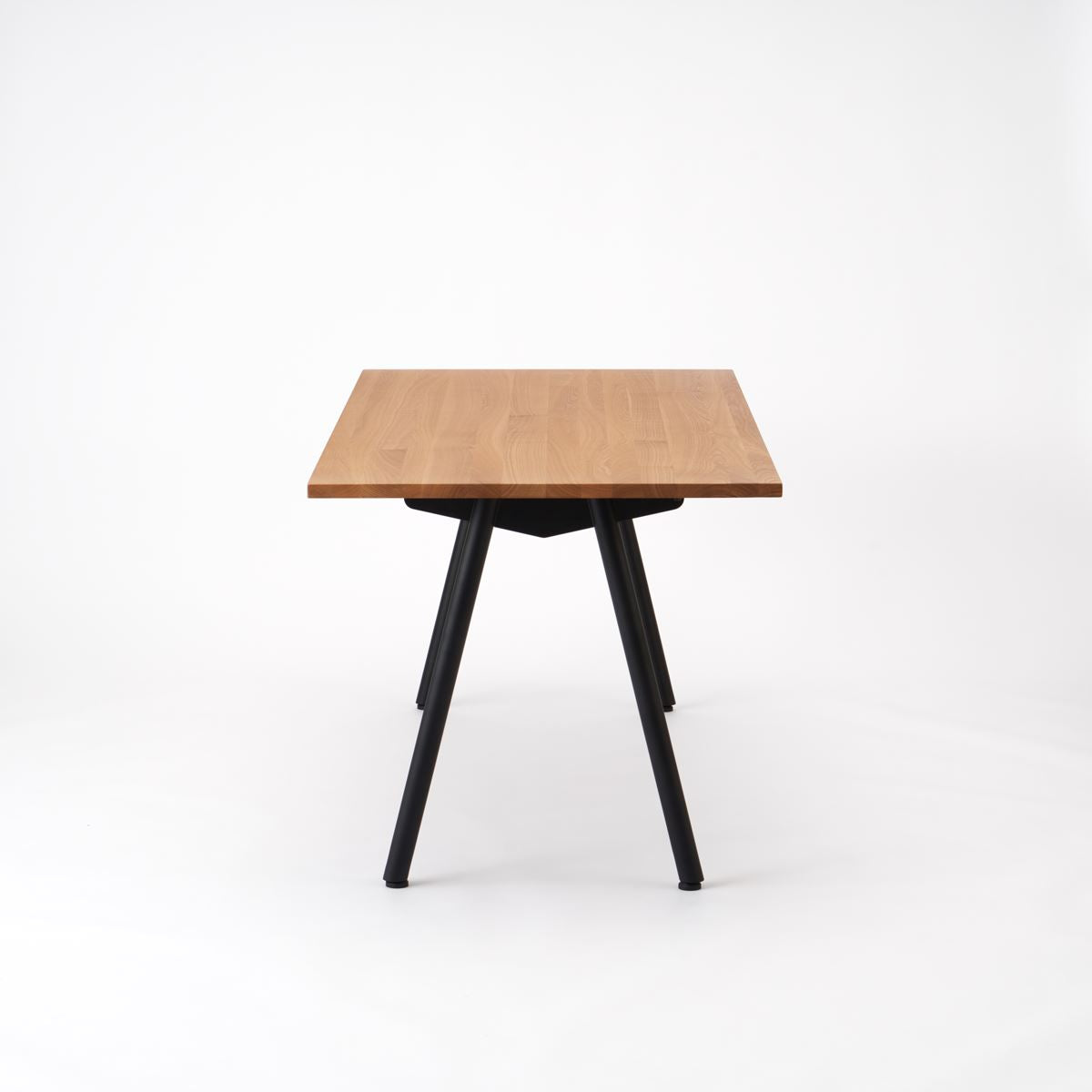 KUUM Table W1600 × D800 - アッシュ無垢材ナチュラル / クーム テーブル