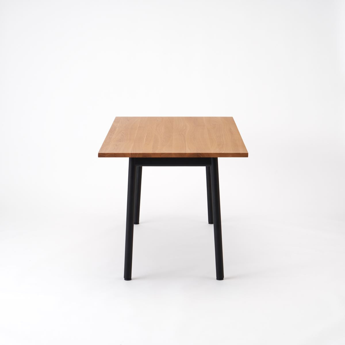KUUM Table W1600 × D800 - アッシュ無垢材ナチュラル / クーム テーブル
