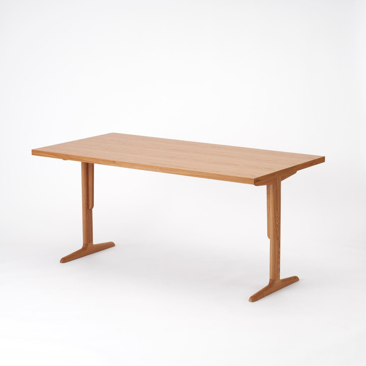 KUUM Table W1600 × D800 - オーク突板ナチュラル / クーム テーブル