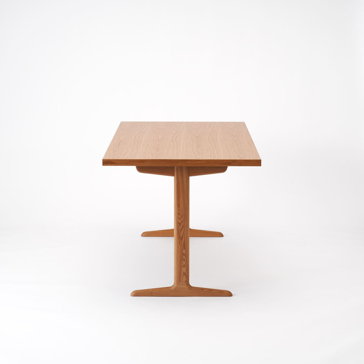KUUM Table W1600 × D800 - オーク突板ナチュラル / クーム テーブル