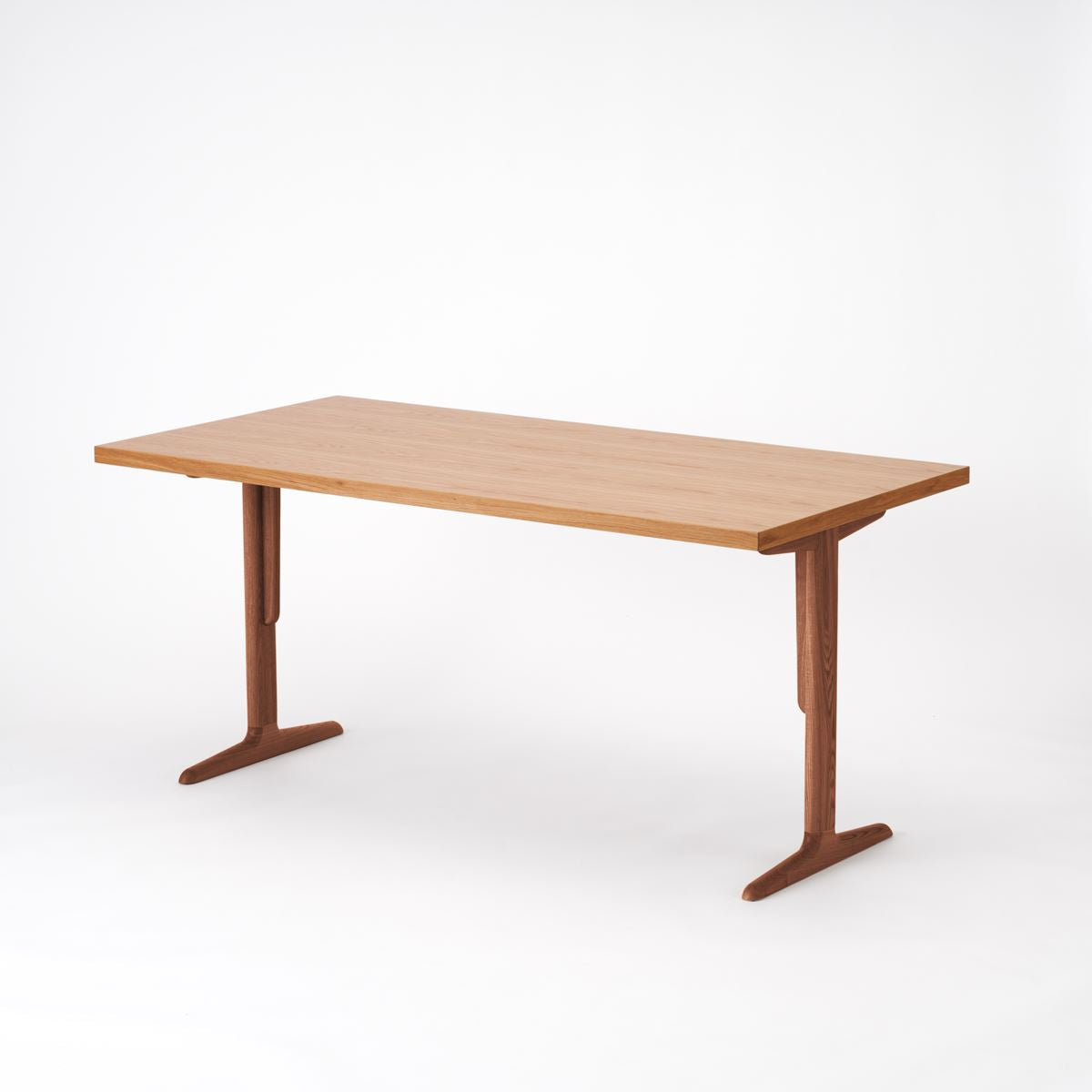 KUUM Table W1600 × D800 - オーク突板ナチュラル / クーム テーブル