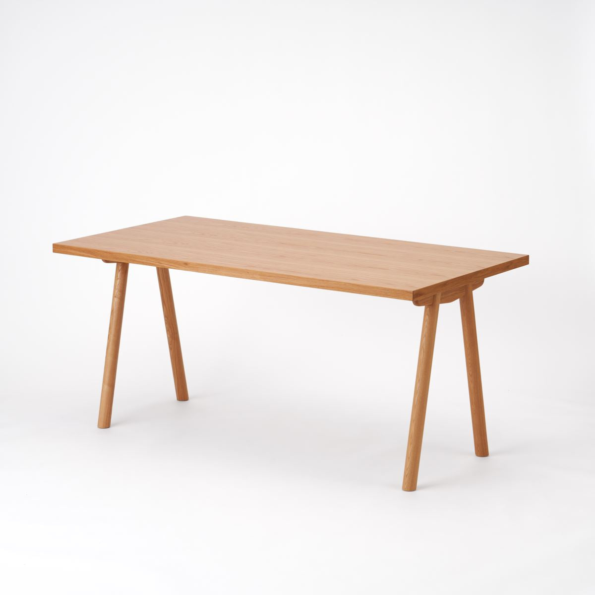 KUUM Table W1600 × D800 - オーク突板ナチュラル / クーム テーブル