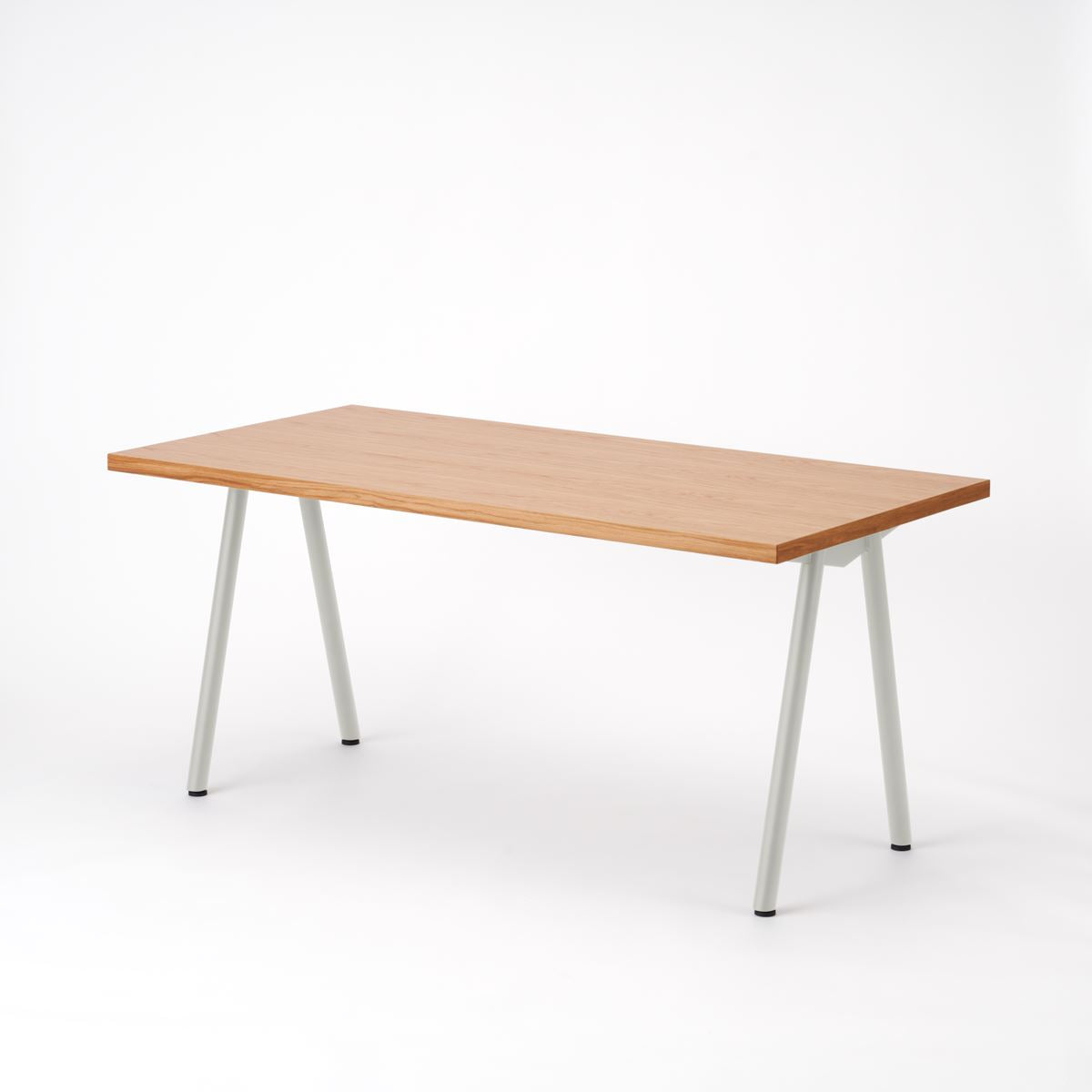 KUUM Table W1600 × D800 - オーク突板ナチュラル / クーム テーブル