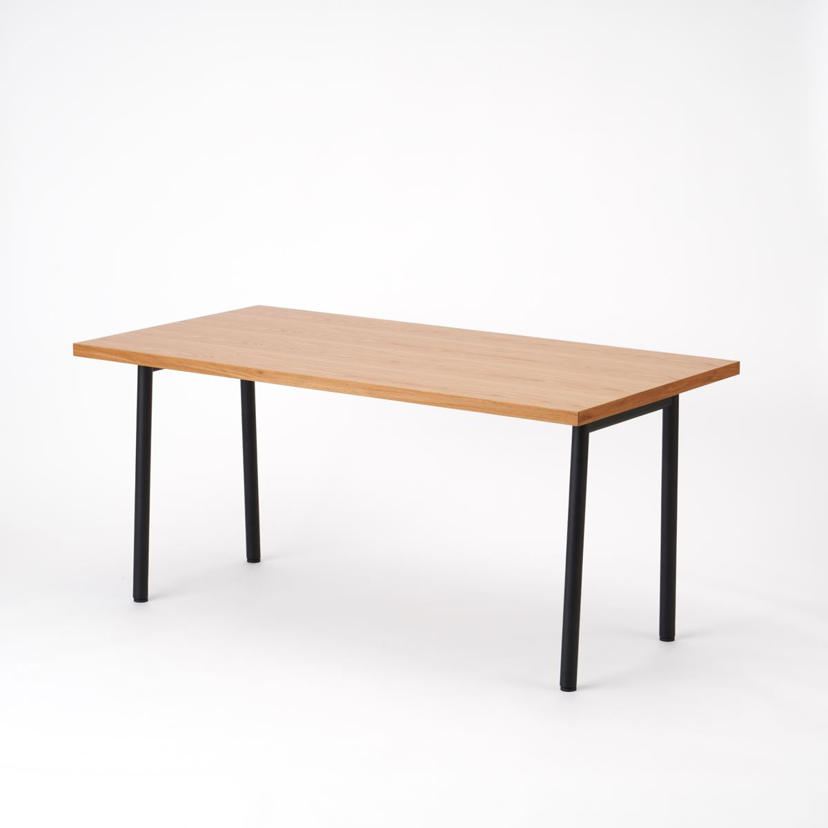 KUUM Table W1600 × D800 - オーク突板ナチュラル / クーム テーブル
