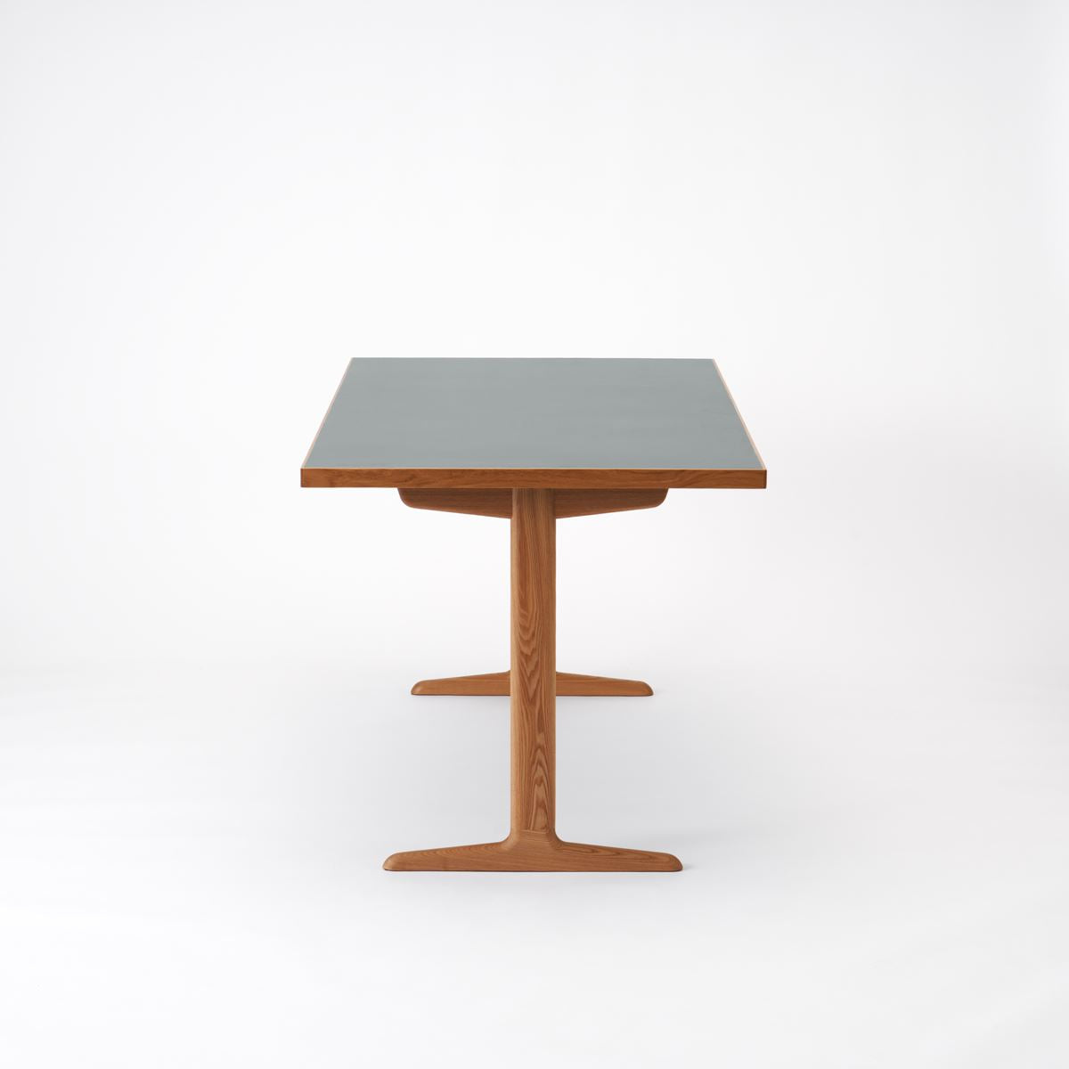 KUUM Table W1600 × D800 - メラミングレー / クーム テーブル