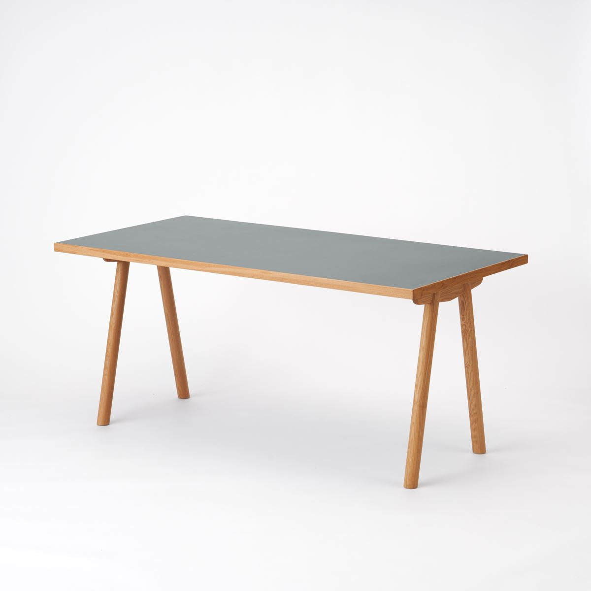 KUUM Table W1600 × D800 - メラミングレー / クーム テーブル