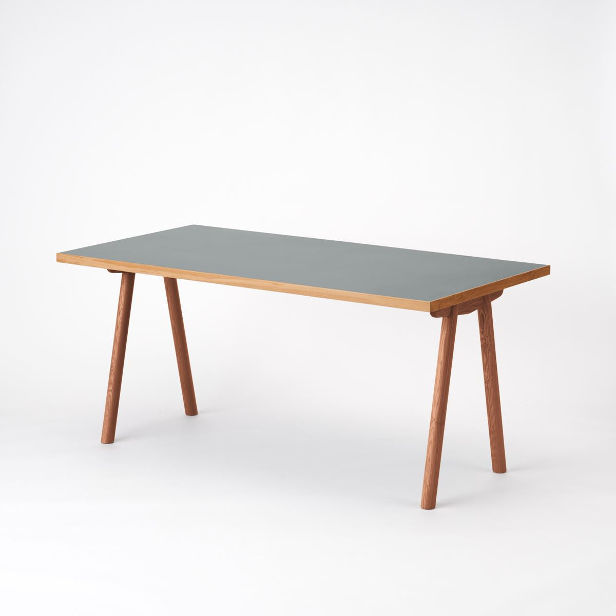KUUM Table W1600 × D800 - メラミングレー / クーム テーブル