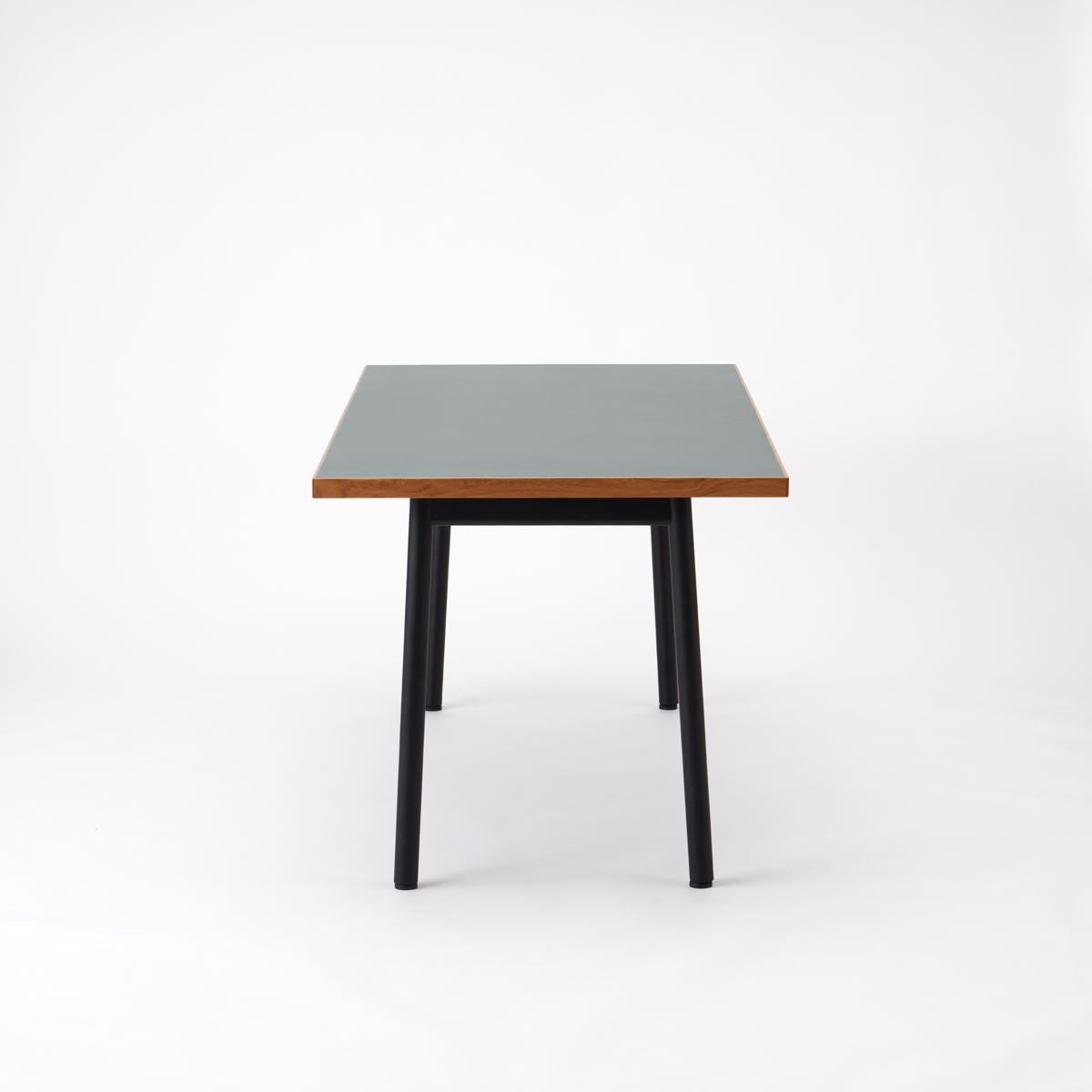 KUUM Table W1600 × D800 - メラミングレー / クーム テーブル