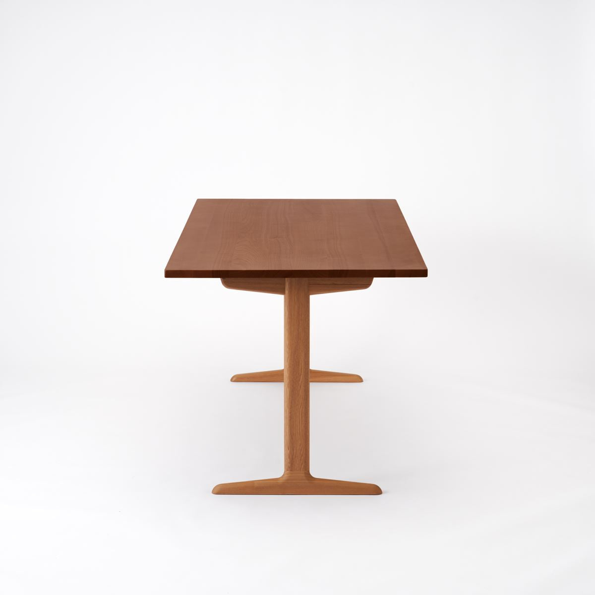 KUUM Table W1800 × D800 - アッシュ無垢材ブラウン / クーム テーブル