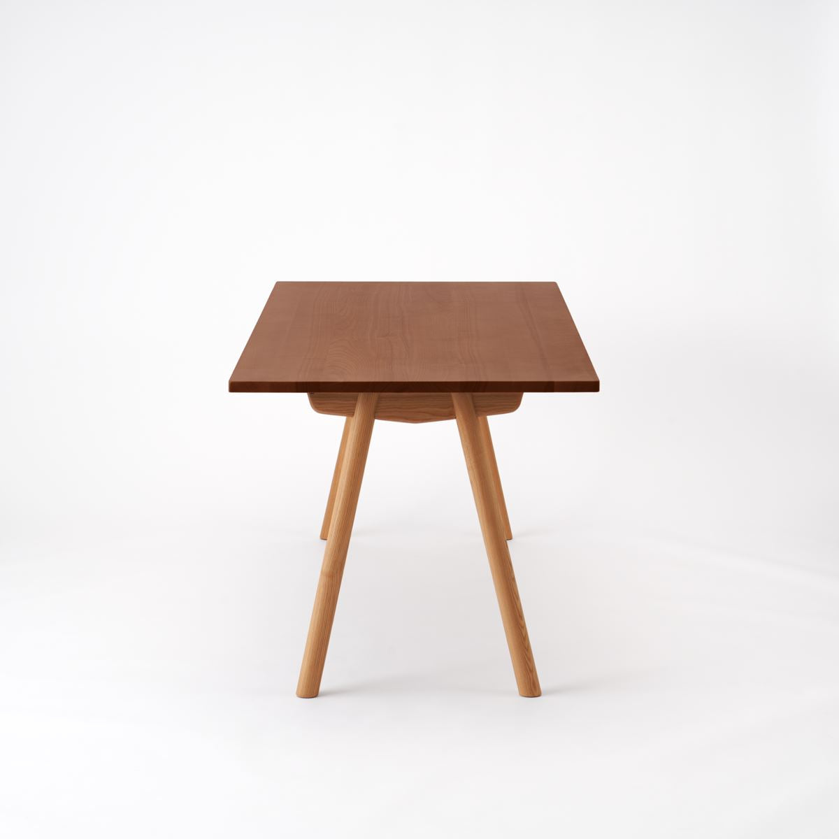KUUM Table W1800 × D800 - アッシュ無垢材ブラウン / クーム テーブル