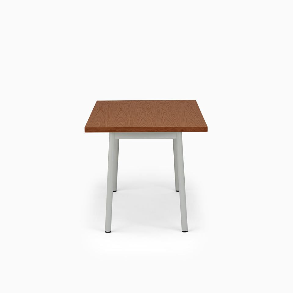 KUUM Table W1400 × D800 - オーク突板ブラウン / クーム テーブル