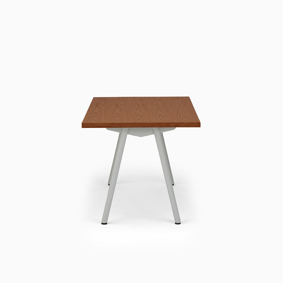 KUUM Table W1400 × D800 - オーク突板ブラウン / クーム テーブル