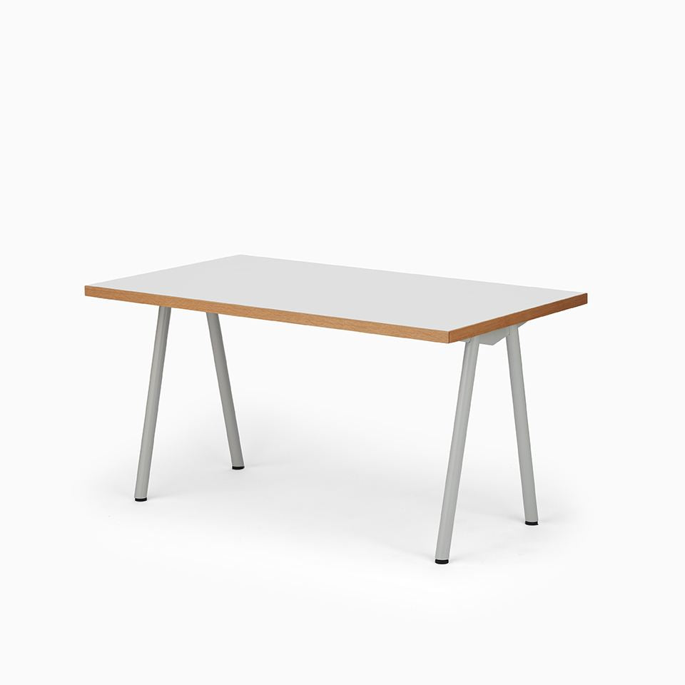KUUM Table W1400 × D800 - メラミンホワイト / クーム テーブル