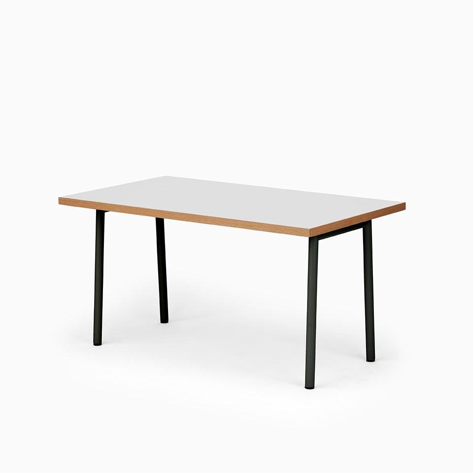 KUUM Table W1400 × D800 - メラミンホワイト / クーム テーブル