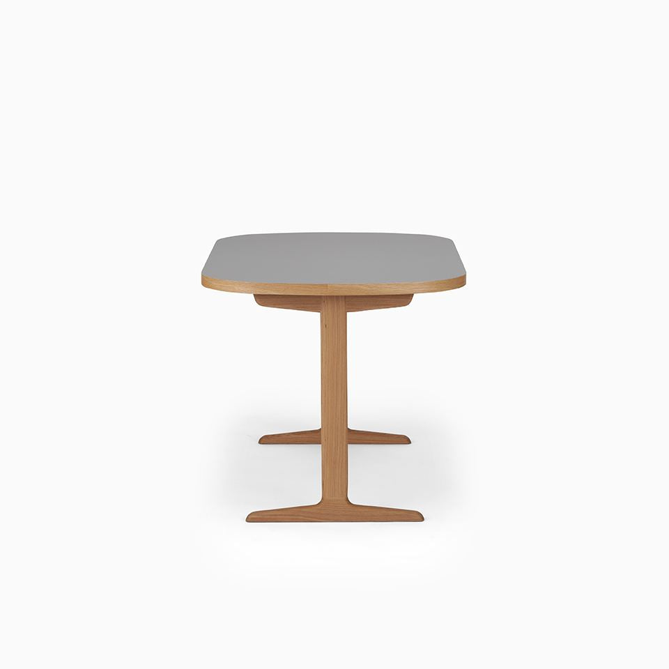 KUUM Table Oval W1200 × D800 - メラミングレー / クーム テーブル