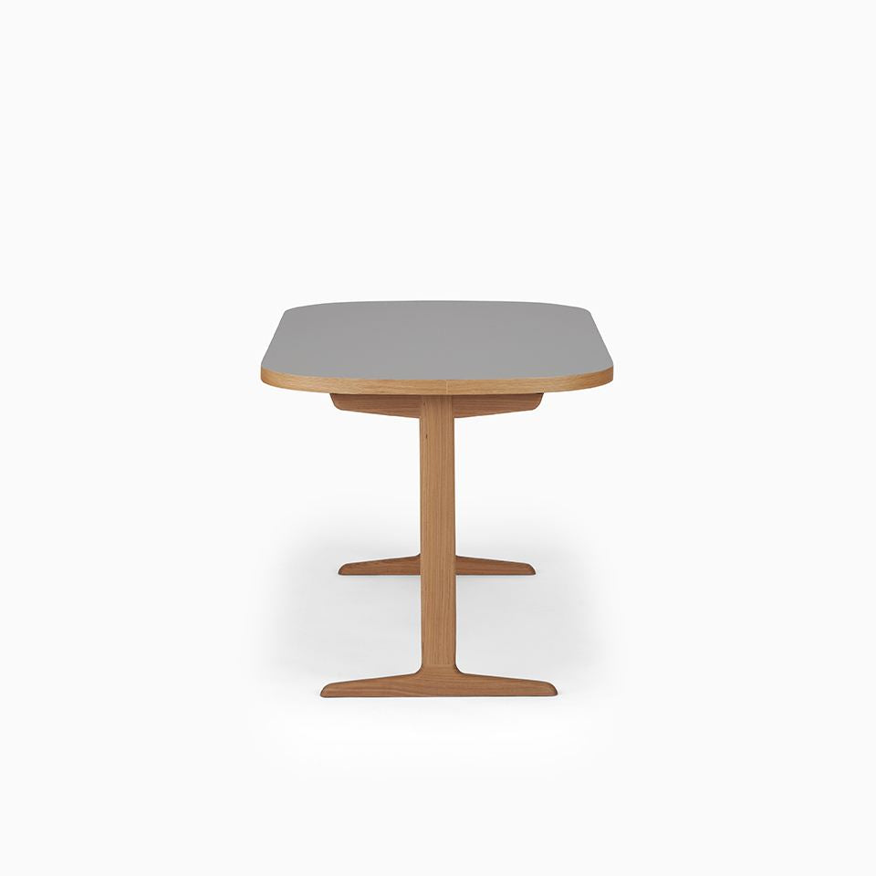 KUUM Table Oval W1400 × D800 - メラミングレー / クーム テーブル