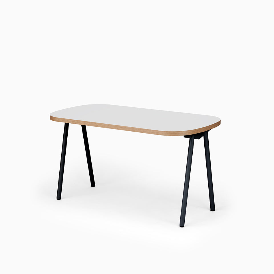 KUUM Table Oval W1400 × D800 - メラミンホワイト / クーム テーブル