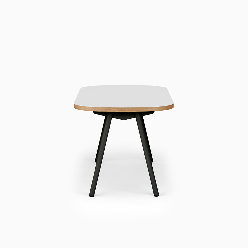 KUUM Table Oval W1400 × D800 - メラミンホワイト / クーム テーブル
