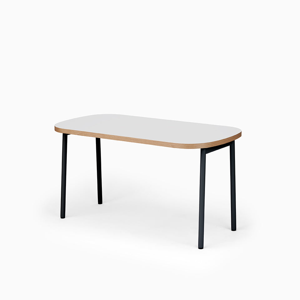 KUUM Table Oval W1400 × D800 - メラミンホワイト / クーム テーブル