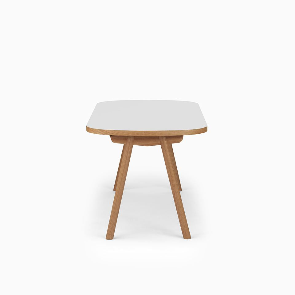 KUUM Table Oval W1600 × D800 - メラミンホワイト / クーム テーブル