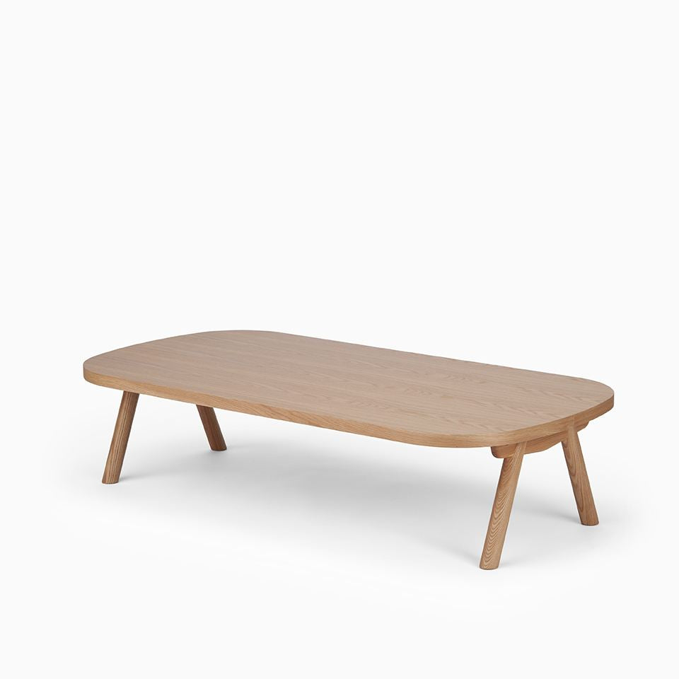 KUUM Living Table Oval W1600 × D800 - オーク突板ナチュラル / クーム リビング テーブル