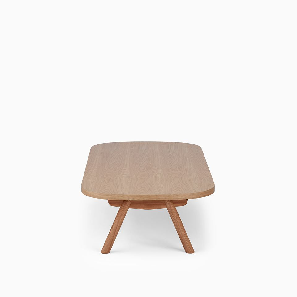 KUUM Living Table Oval W1600 × D800 - オーク突板ナチュラル / クーム リビング テーブル