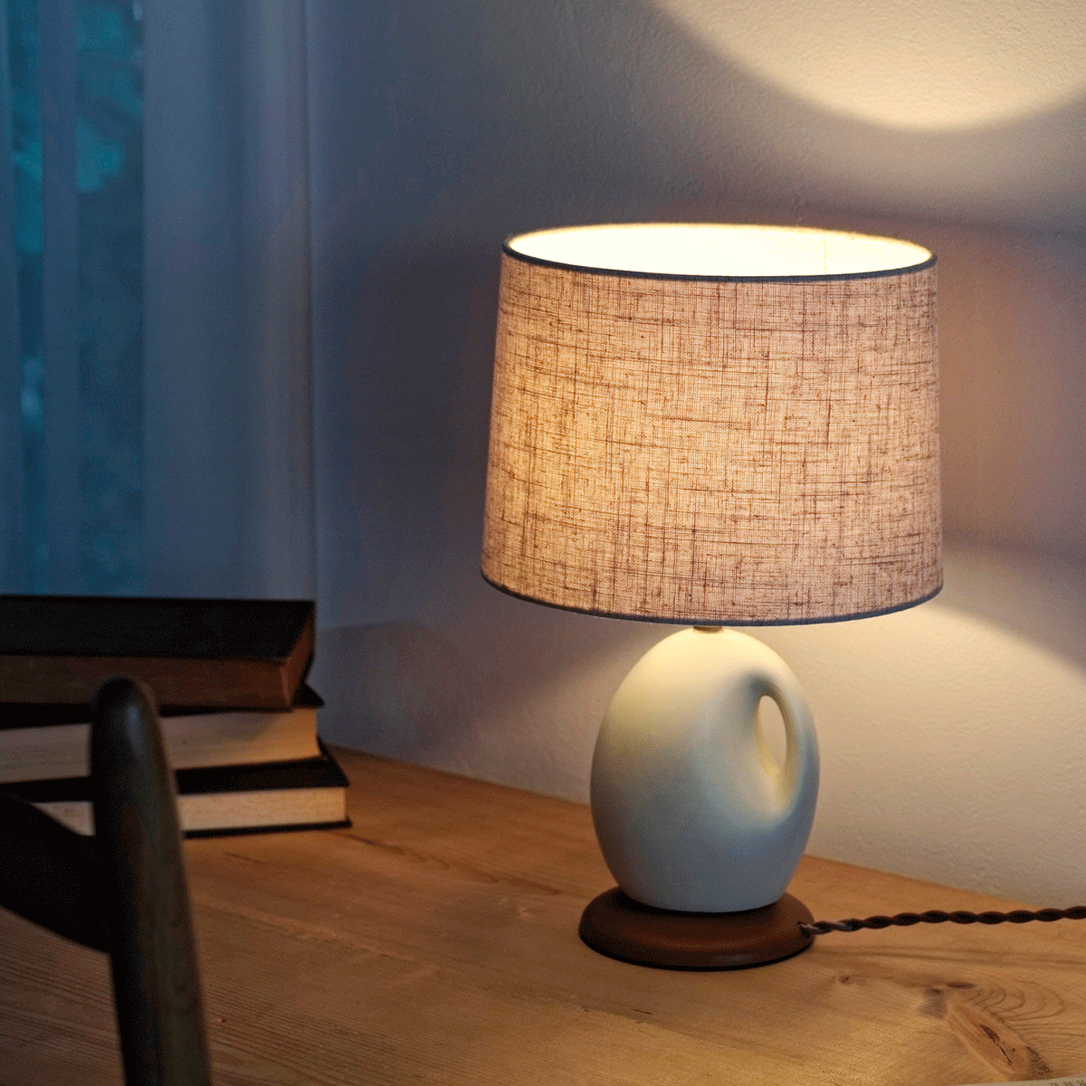 Sculpture Table Lamp