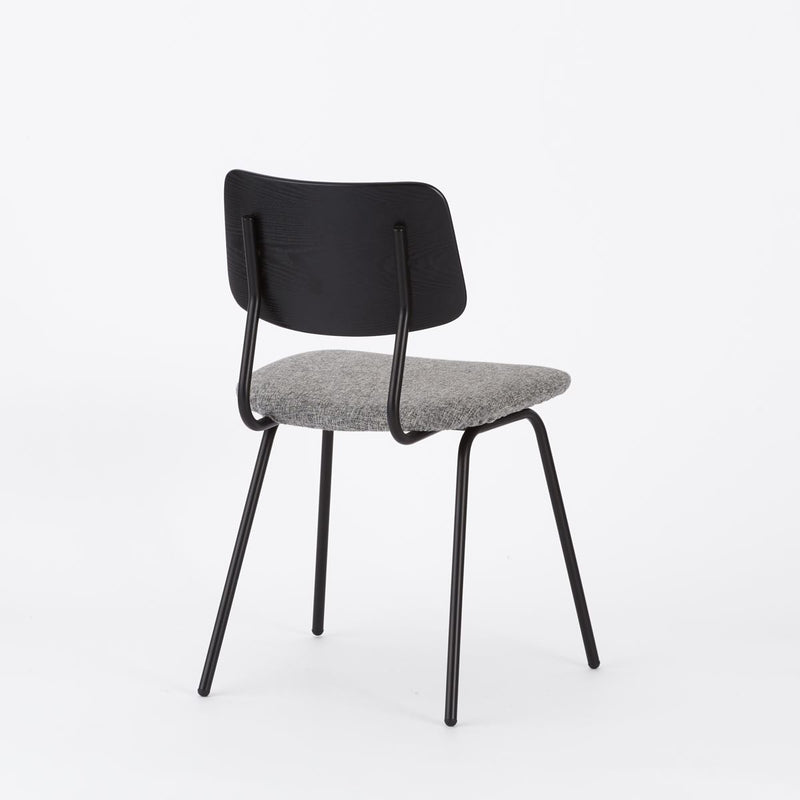 KUUM  Chair shikaku - Black Steel Frame/Cushion/Black Back / クーム チェア シカク