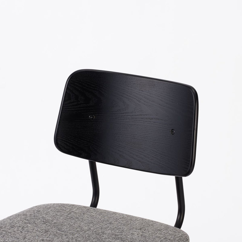 KUUM  Chair shikaku - Black Steel Frame/Cushion/Black Back / クーム チェア シカク