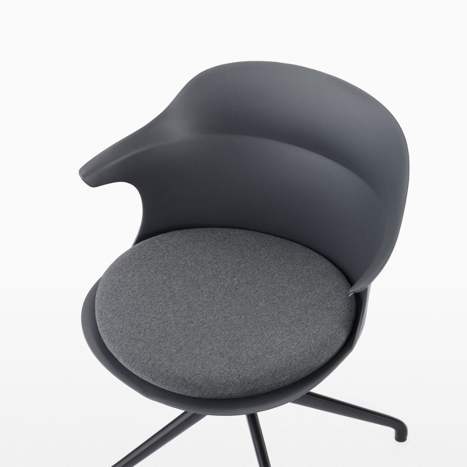 Smooth Round Chair With Arms - Black Legs／スムースラウンドチェア アーム付 ブラック脚