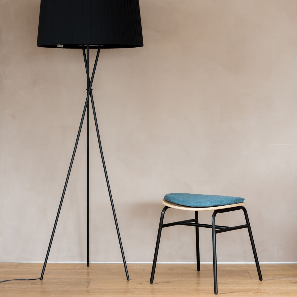 KUUM Stool kinoco - Black Steel Frame/Wooden Seat / クーム  スツール キノコ