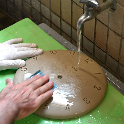 珪藻土の時計（洗い出し） 制作過程