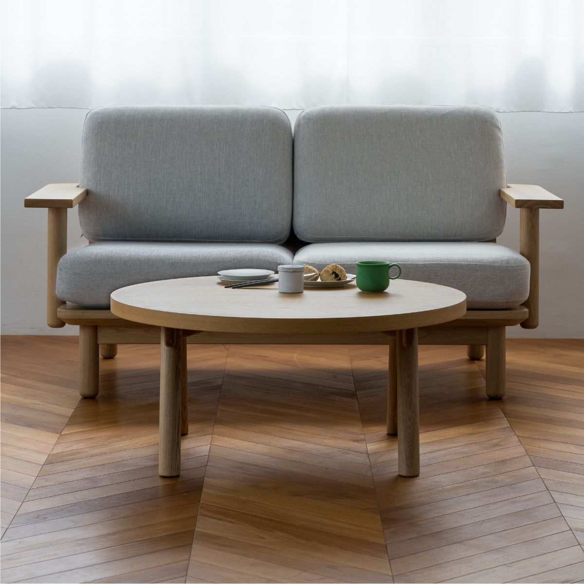 KUUM Living Table Φ850 突板/KUUM Sofa Wood 2P リビングソファ セットA（2点セット）