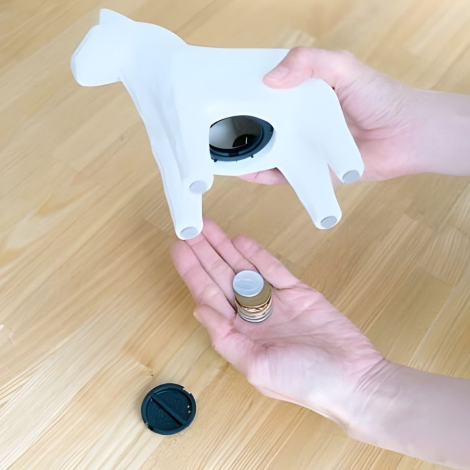 ダーラナホース 貯金箱　ホワイト　使用例