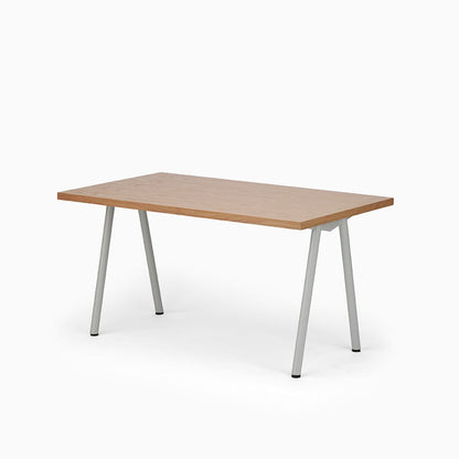 KUUM Table W1400 × D800 - オーク突板ナチュラル / クーム テーブル