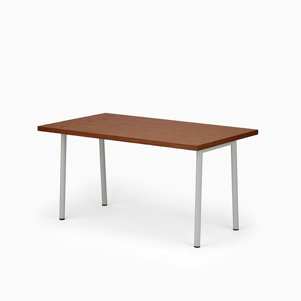KUUM Table W1400 × D800 - オーク突板ブラウン / クーム テーブル